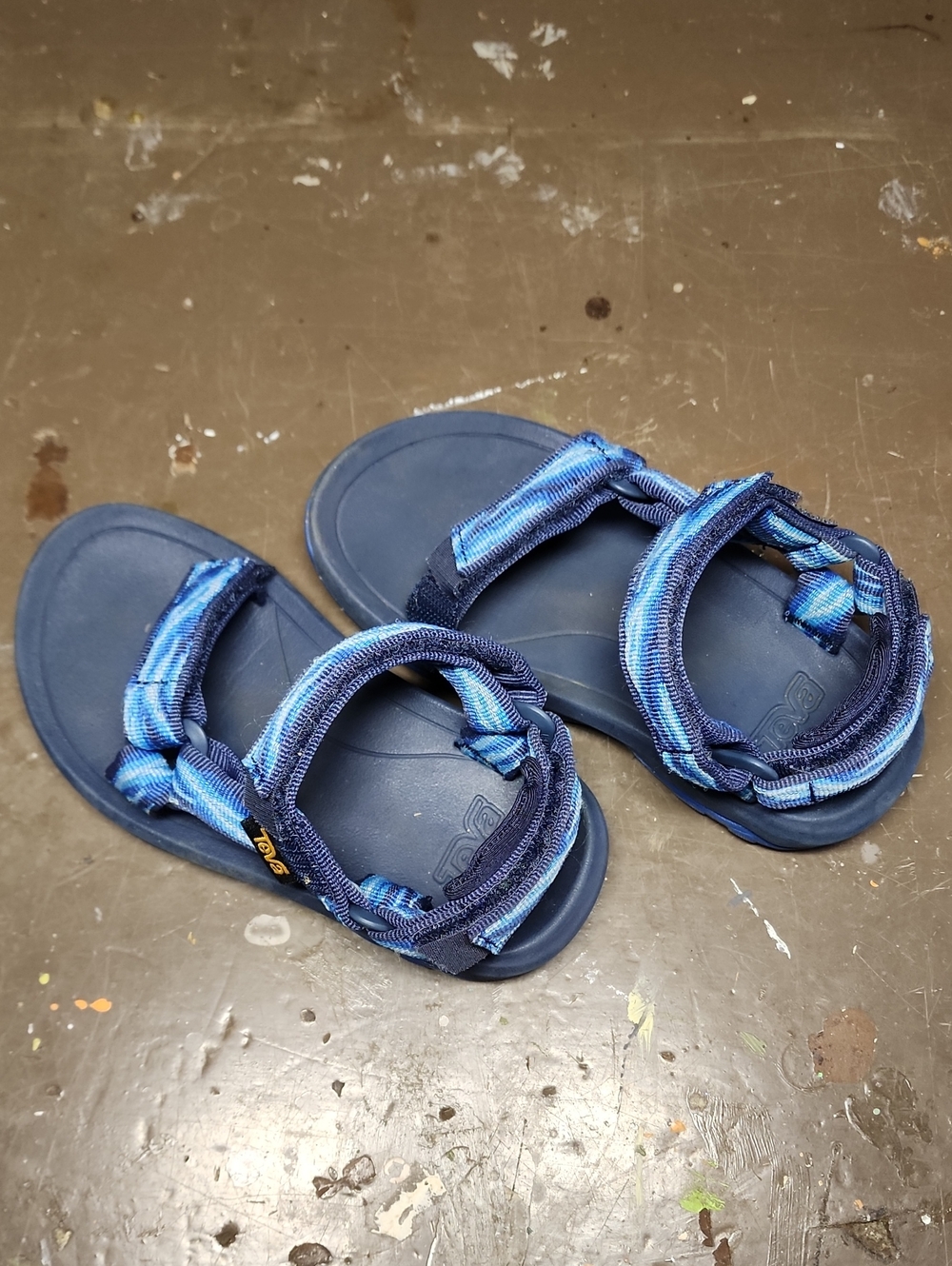 Kids Teva Hurricane Navy and Light Blue Sandals (Size 11)